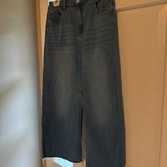 Oat Denim long skirt with slit - Picture 1 of 2